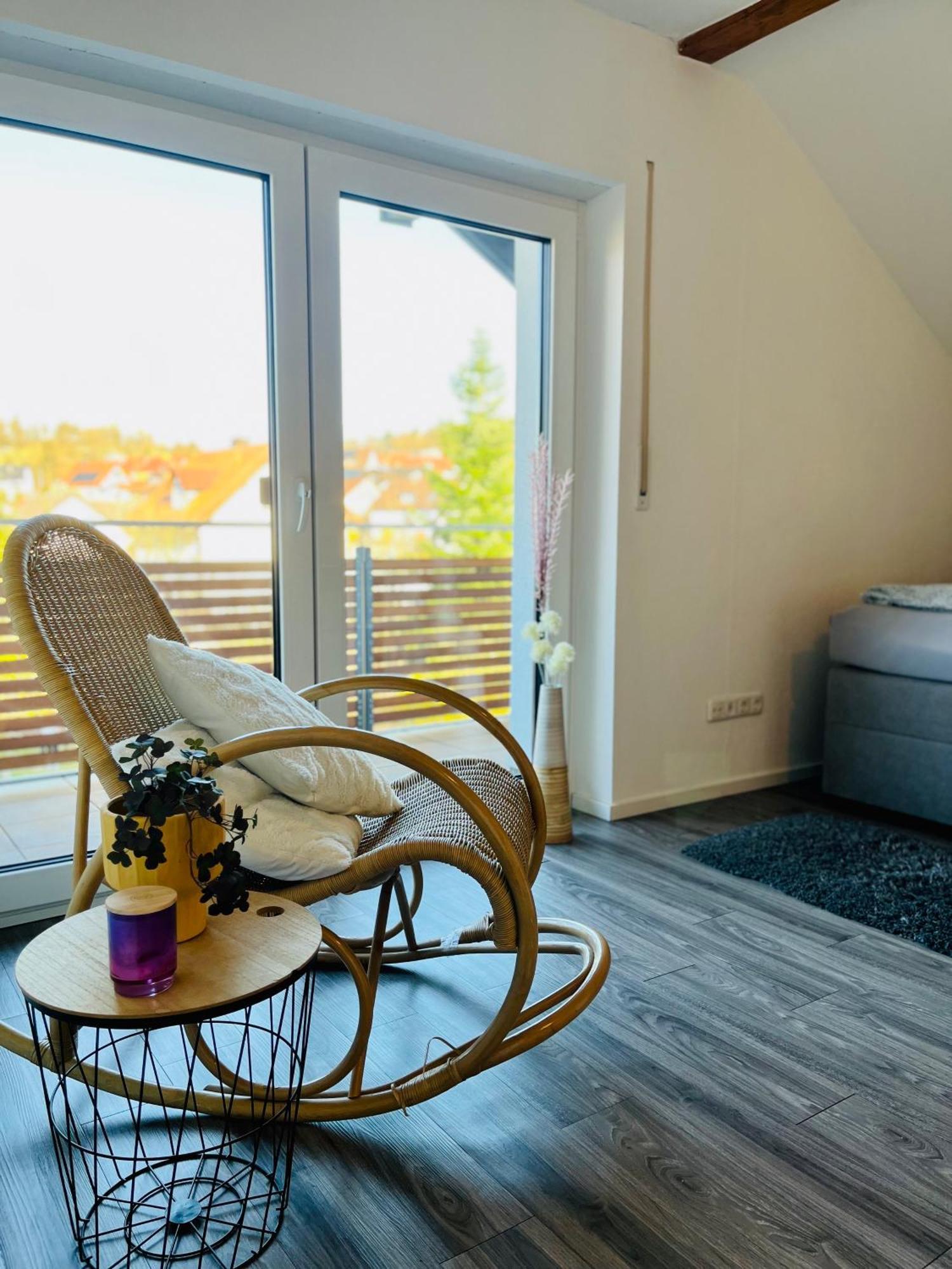 Appartement Mit Blick Ins Gruene Viereth-Trunstadt Ngoại thất bức ảnh